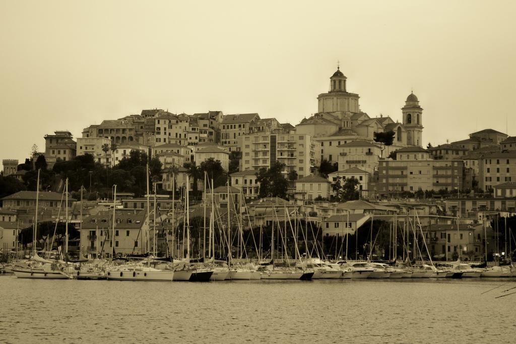 Da Alessia Lägenhet Riva Ligure Exteriör bild