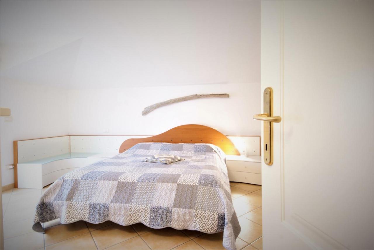 Da Alessia Lägenhet Riva Ligure Exteriör bild